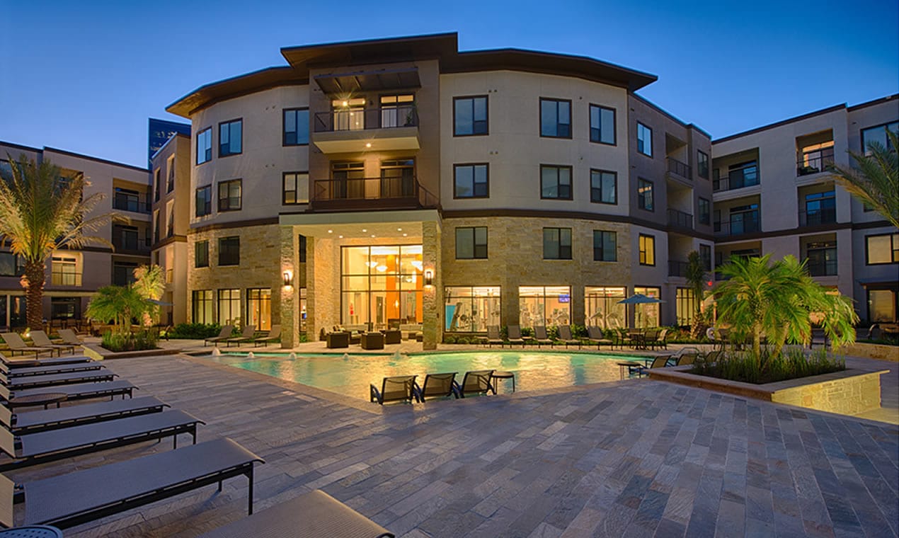 Apartment Rentals Houston pool deck